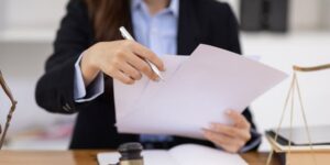 judul skripsi hukum