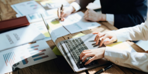 tips menyusun latar belakang penelitian