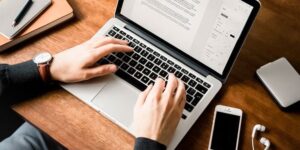 tips membuat latar belakang skripsi